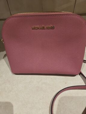 MICHAEL KORS Rose Pink Saffiano Dome Crossbody NWOT